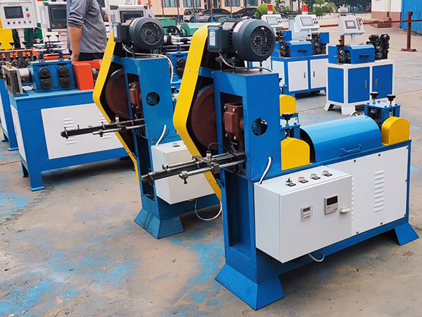 1.5-4短料精 密下段調(diào)直機(jī)